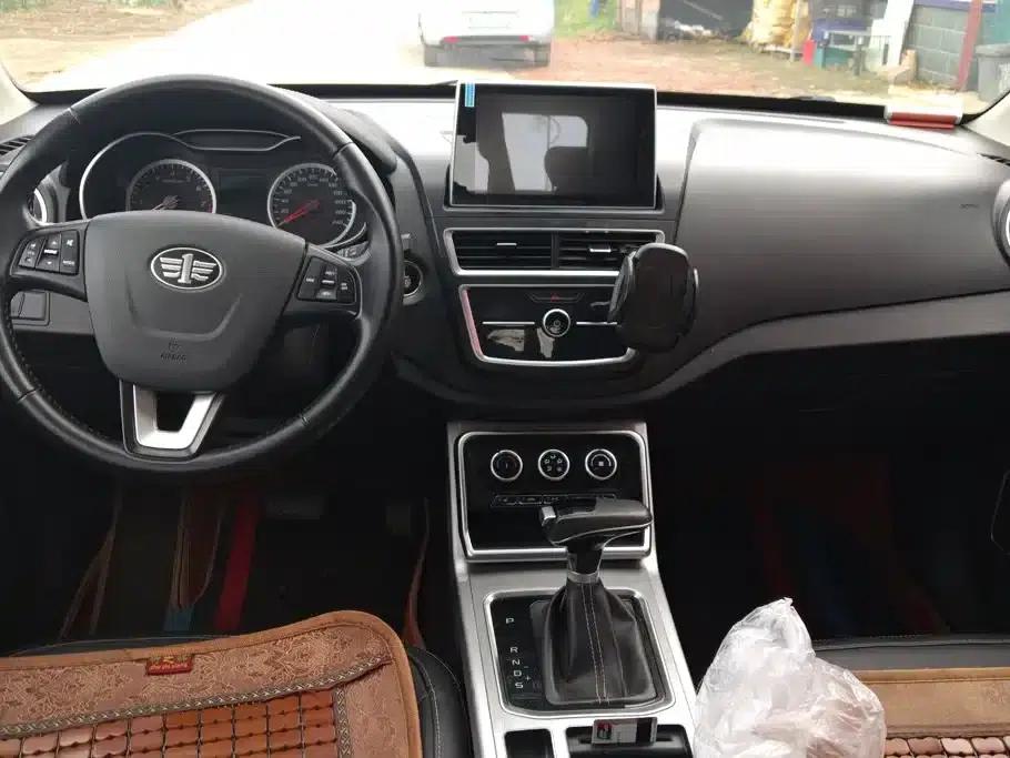 Bestune X40 2019 1.6L Automatic Luxury Edition (National V Emission Standard) — миниатюра 12