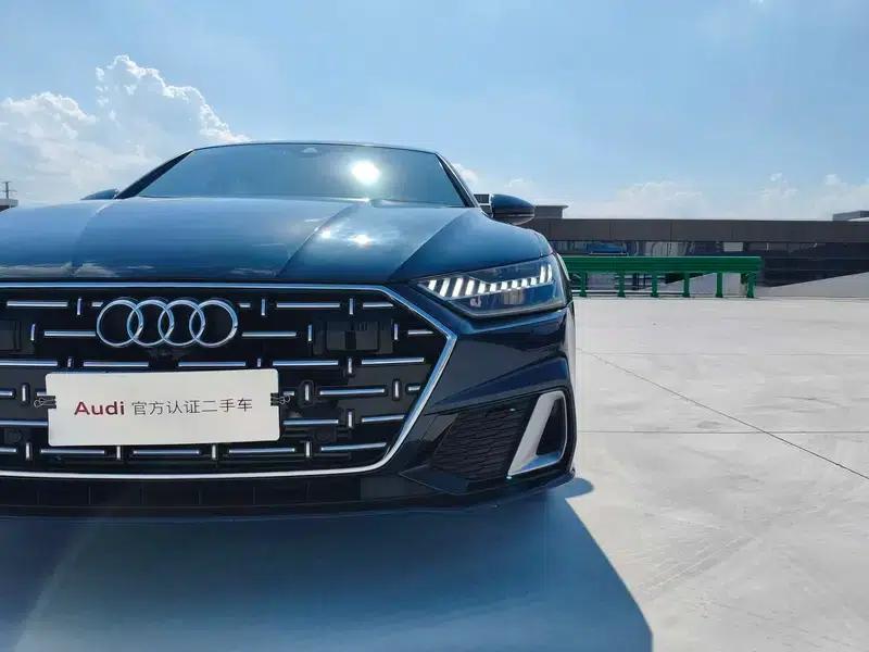 Audi A7L 2022 45 TFSI S-line Dream Edition Crystal Package — миниатюра 13