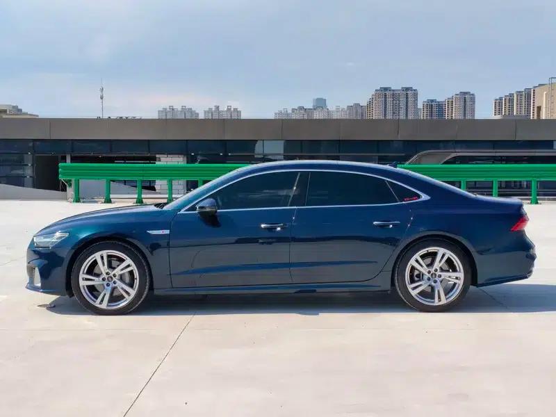 Audi A7L 2022 45 TFSI S-line Dream Edition Crystal Package — миниатюра 3