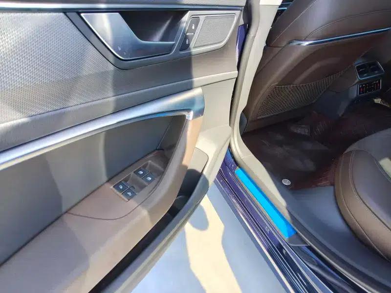 Audi A7L 2022 45 TFSI S-line Dream Edition Crystal Package — миниатюра 23
