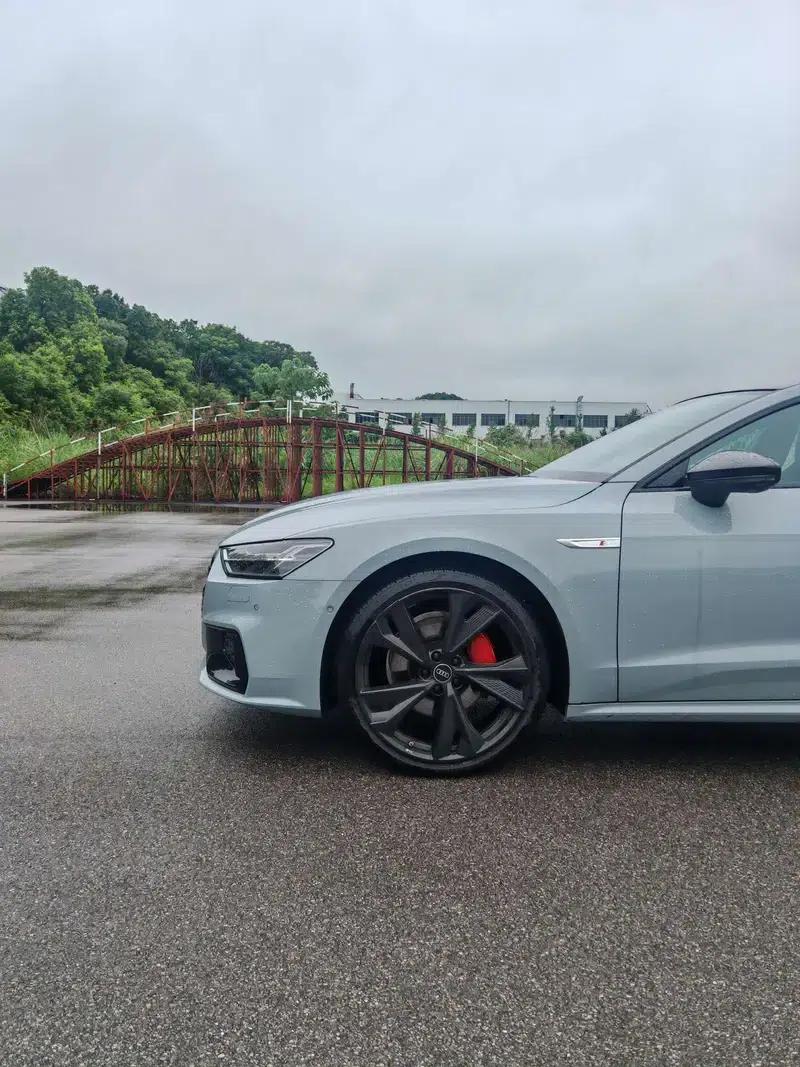 2024 Audi A7L 45 TFSI quattro RS Package Racing Edition — миниатюра 11