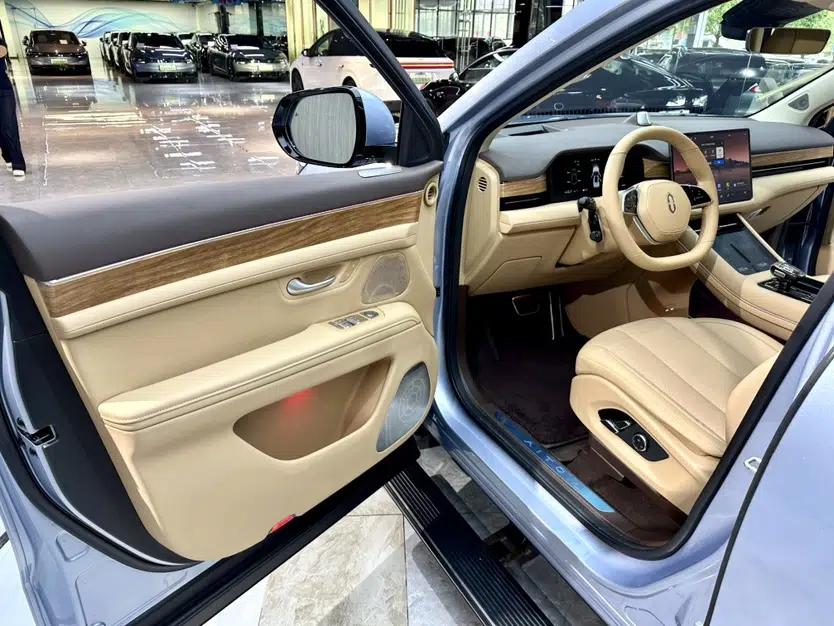 Hima AITO M7 2024 1.5T Intelligent Driving 4WD Max Edition 5 Seats — миниатюра 36