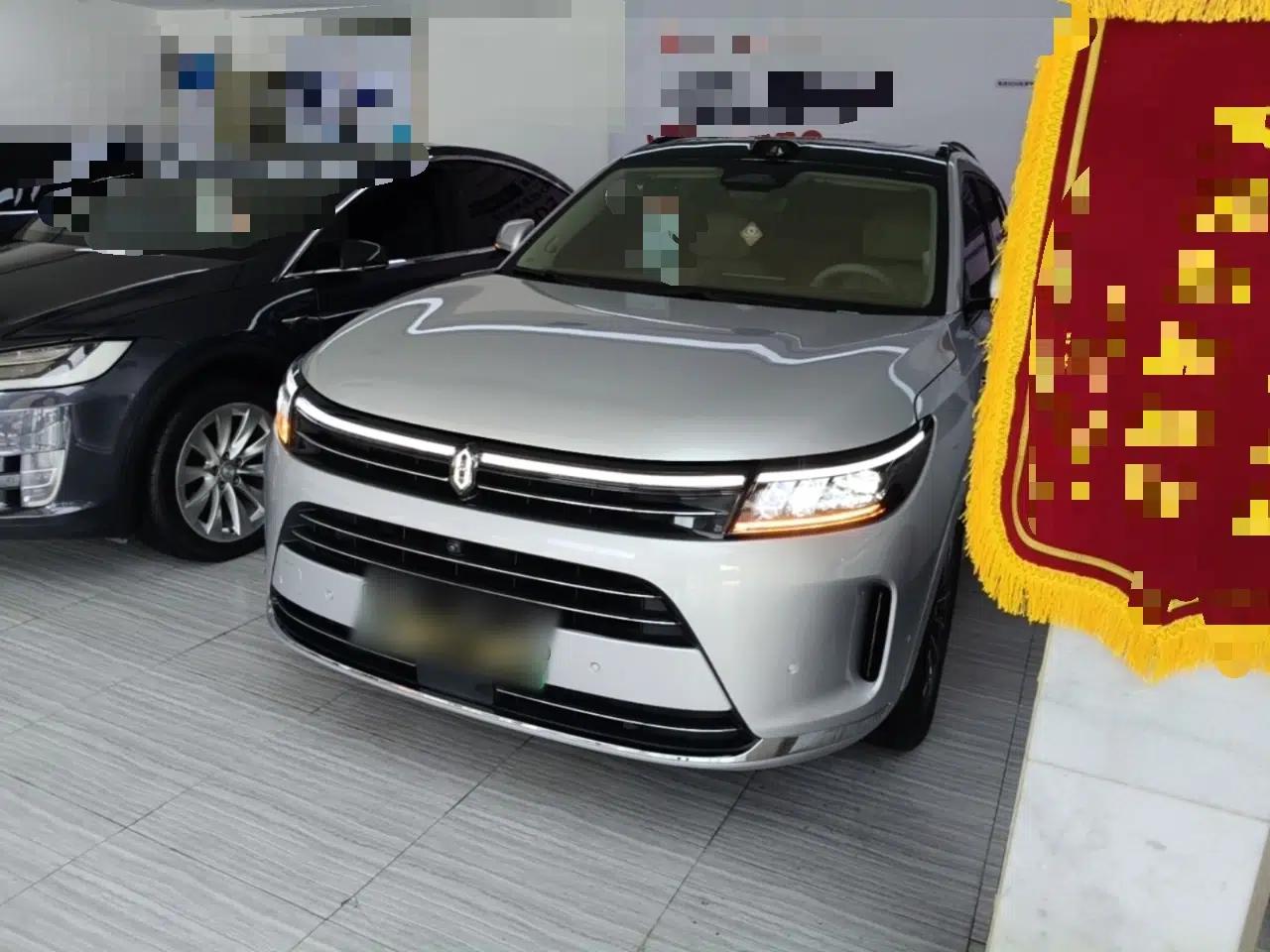 Hima AITO M7 2024 1.5T Intelligent Driving 4WD Max Edition 5 Seats — миниатюра 1