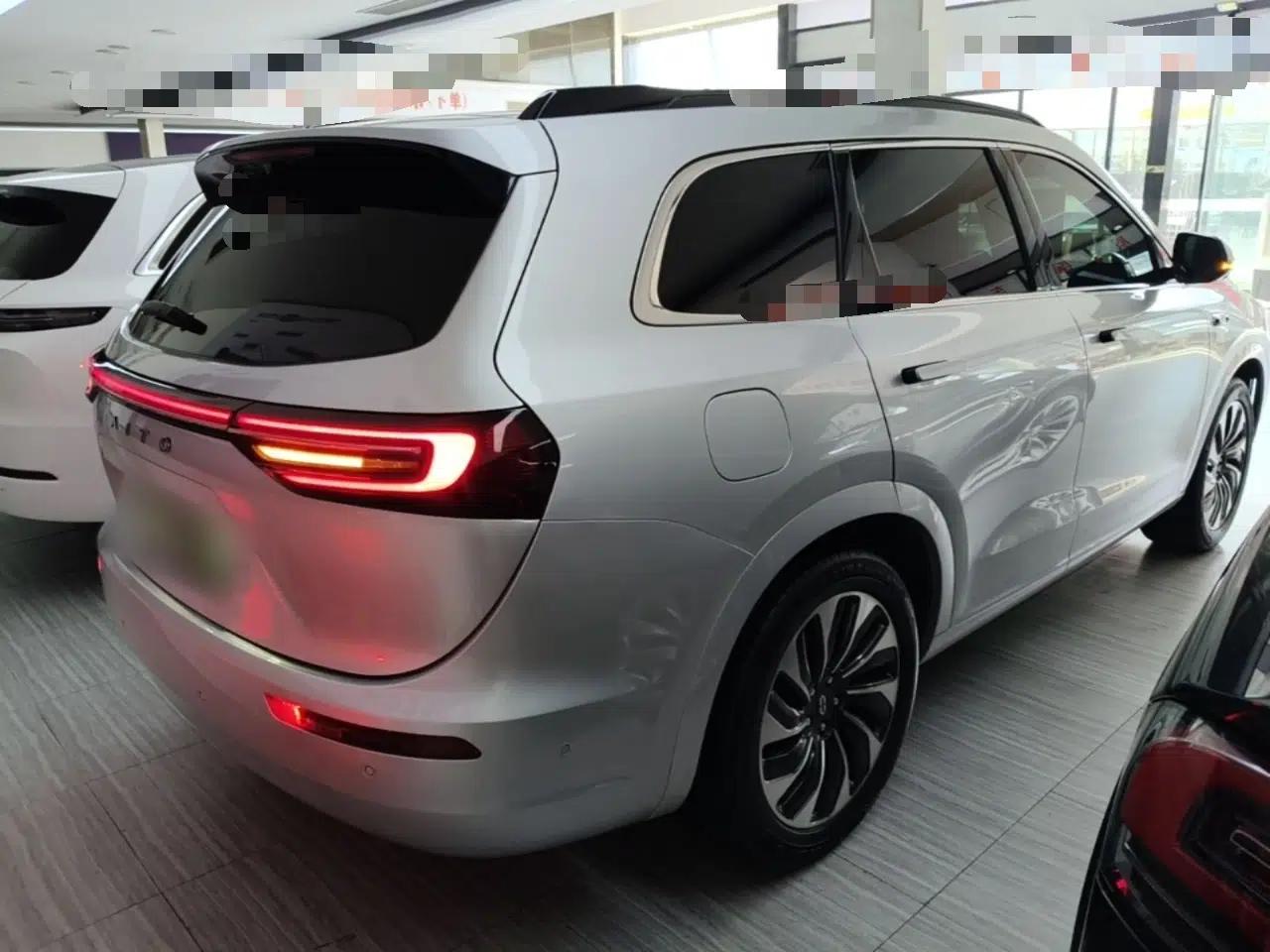 Hima AITO M7 2024 1.5T Intelligent Driving 4WD Max Edition 5 Seats — миниатюра 6