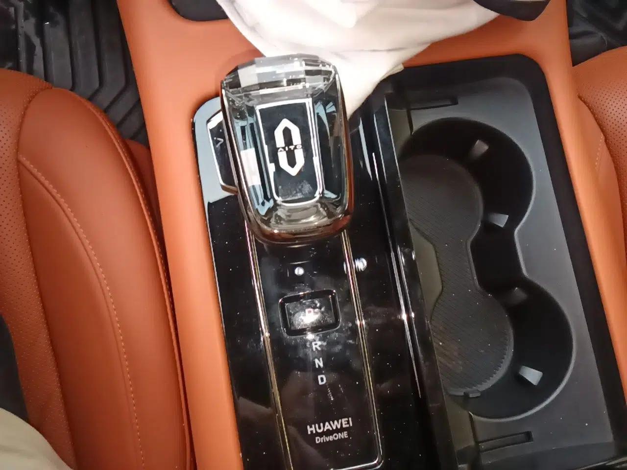 Hima AITO M7 2024 1.5T Intelligent Drive Rear-Drive Ultra Version 5 Seats — миниатюра 13