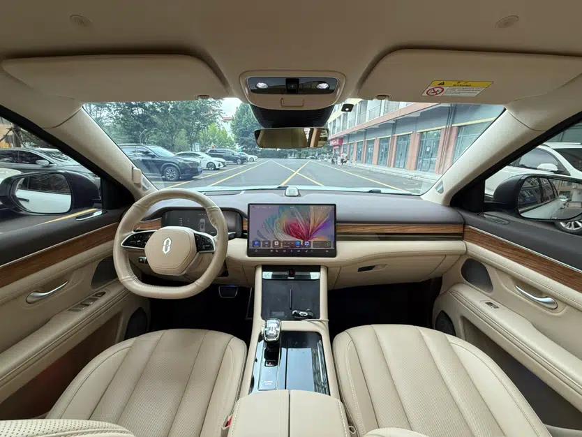 Hima AITO M7 2024 1.5T Intelligent Driving 4WD Max Edition 5 Seats — миниатюра 24