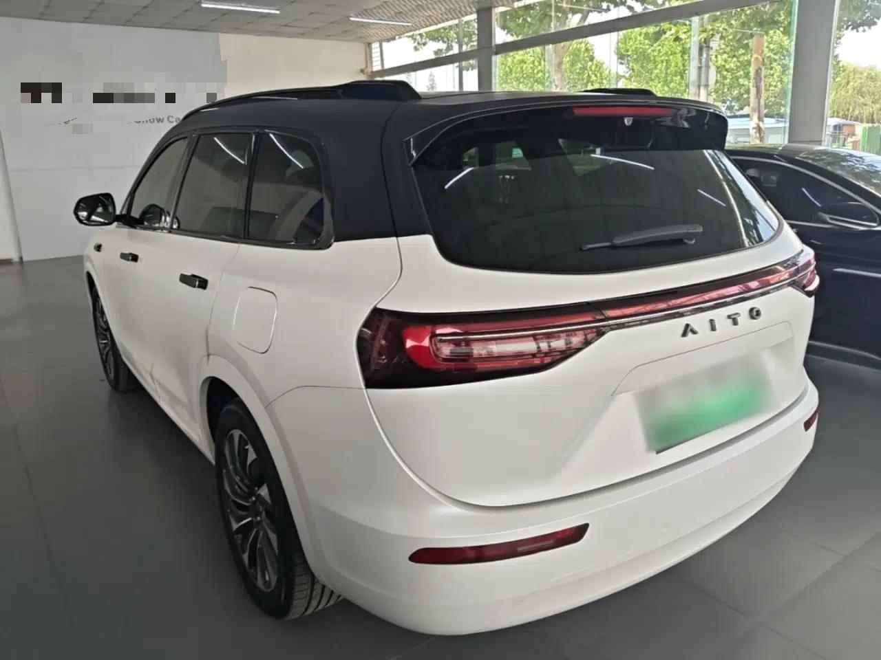 Hima AITO M7 2024 1.5T Intelligent Driving 4WD Max Edition 5 Seats — миниатюра 4