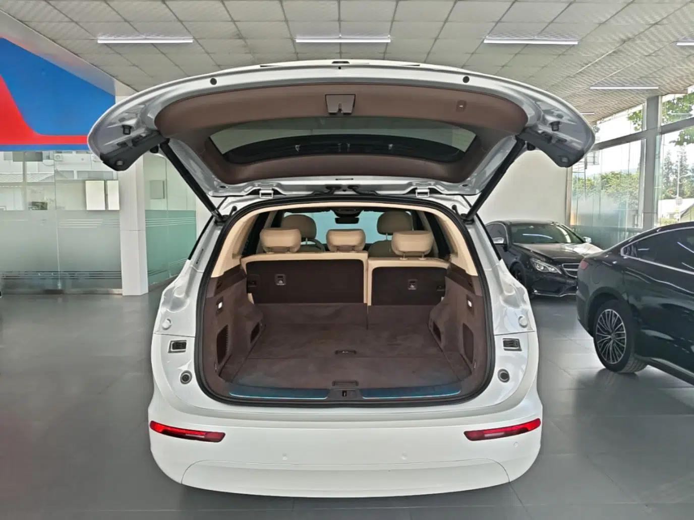 Hima AITO M7 2024 1.5T Intelligent Driving 4WD Max Edition 5 Seats — миниатюра 31