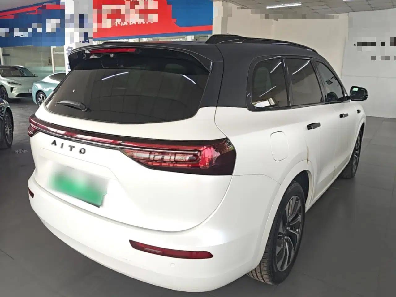Hima AITO M7 2024 1.5T Intelligent Driving 4WD Max Edition 5 Seats — миниатюра 6