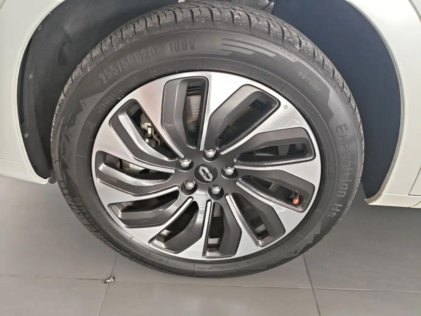 Hima AITO M7 2024 1.5T Intelligent Driving 4WD Max Edition 5 Seats — миниатюра 10
