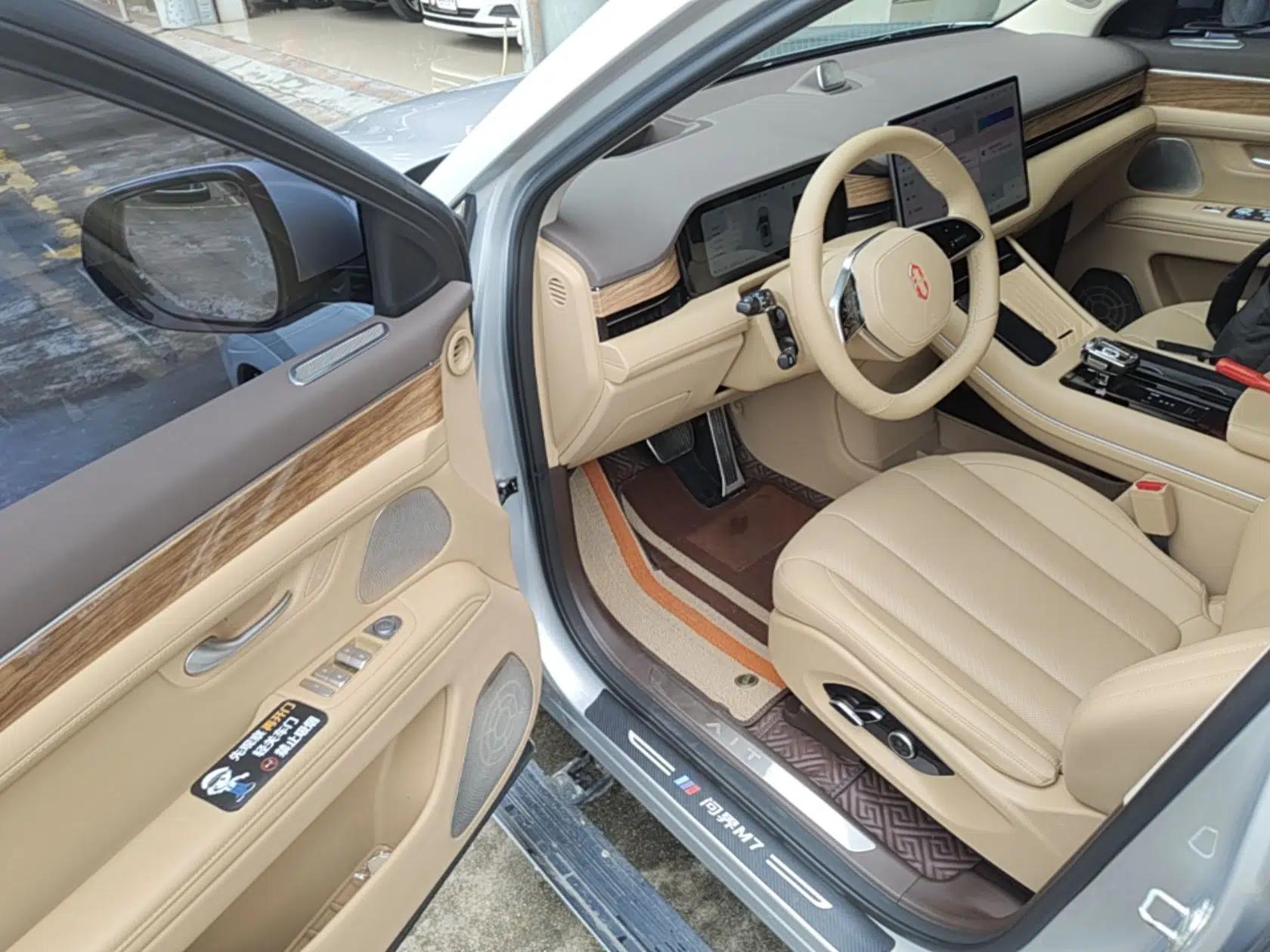 Hima AITO M7 2024 1.5T Rear-Drive Plus Version 5 Seats — миниатюра 18