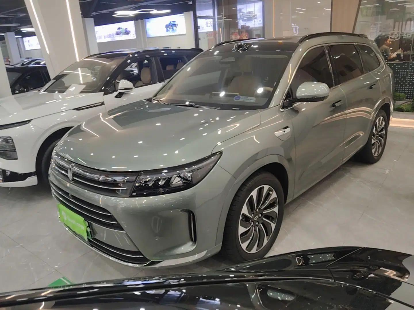 Hima AITO M7 2024 1.5T Intelligent Drive 4x4 Max Edition 6 Seats — миниатюра 1