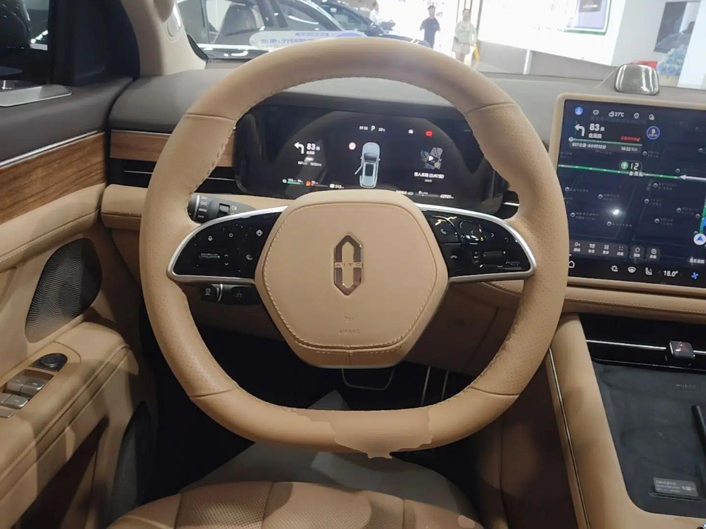 Hima AITO M7 2024 1.5T Intelligent Drive 4x4 Max Edition 6 Seats — миниатюра 13