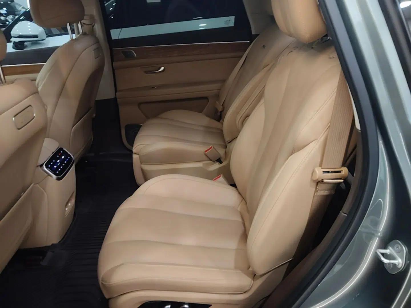Hima AITO M7 2024 1.5T Intelligent Drive 4x4 Max Edition 6 Seats — миниатюра 20