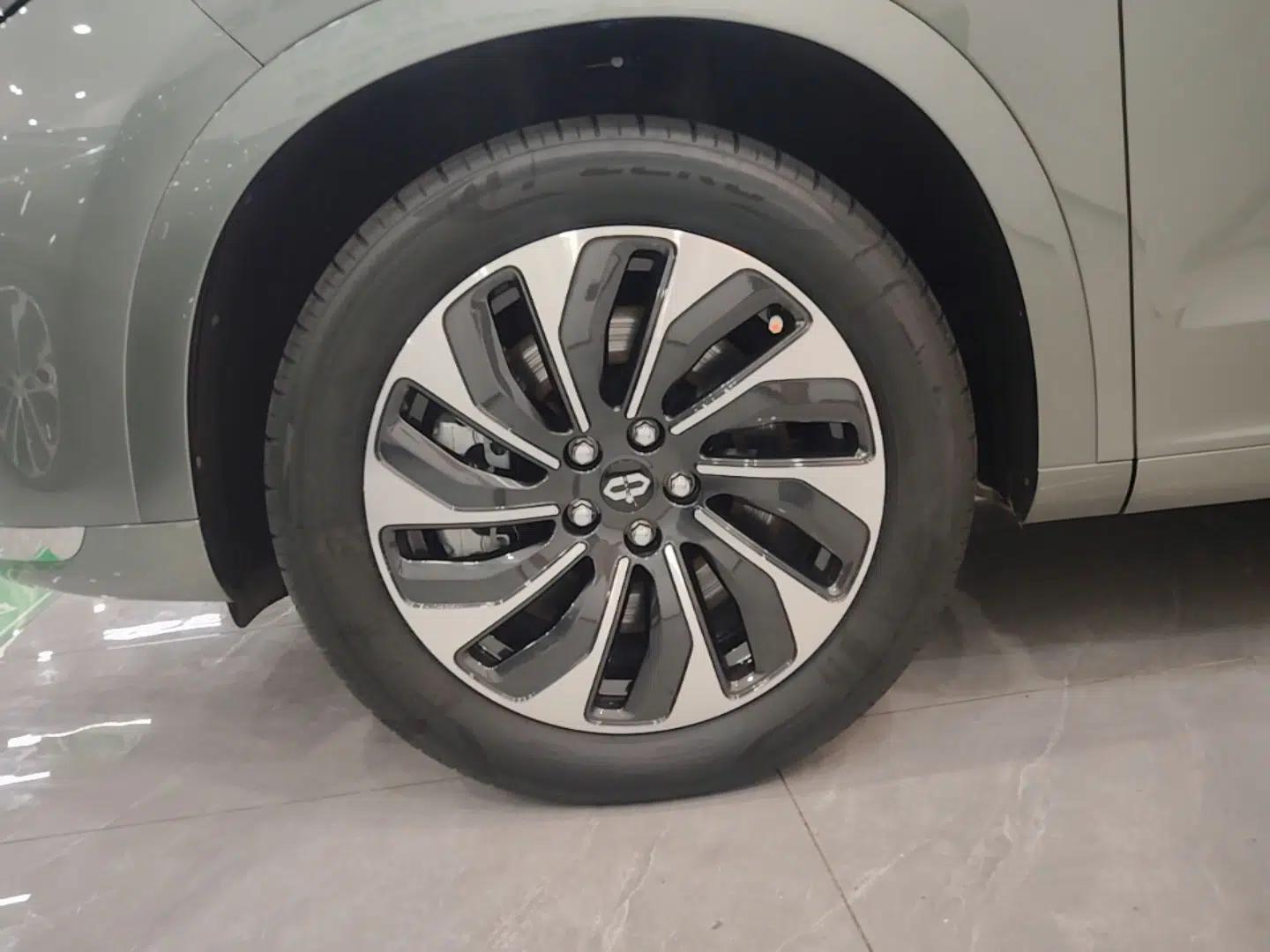 Hima AITO M7 2024 1.5T Intelligent Drive 4x4 Max Edition 6 Seats — миниатюра 10