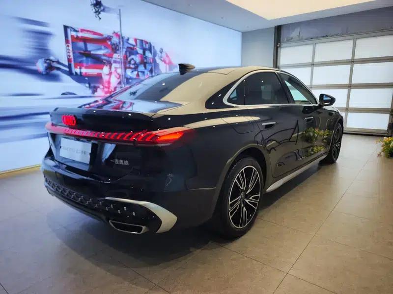 Audi A5L 2026 2.0T Qiankun Smart Driving Edition — миниатюра 4