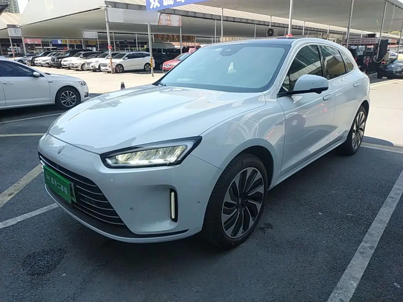 Hima AITO M5 2022 Extended-Range Four-Wheel Drive Performance Version — миниатюра 1