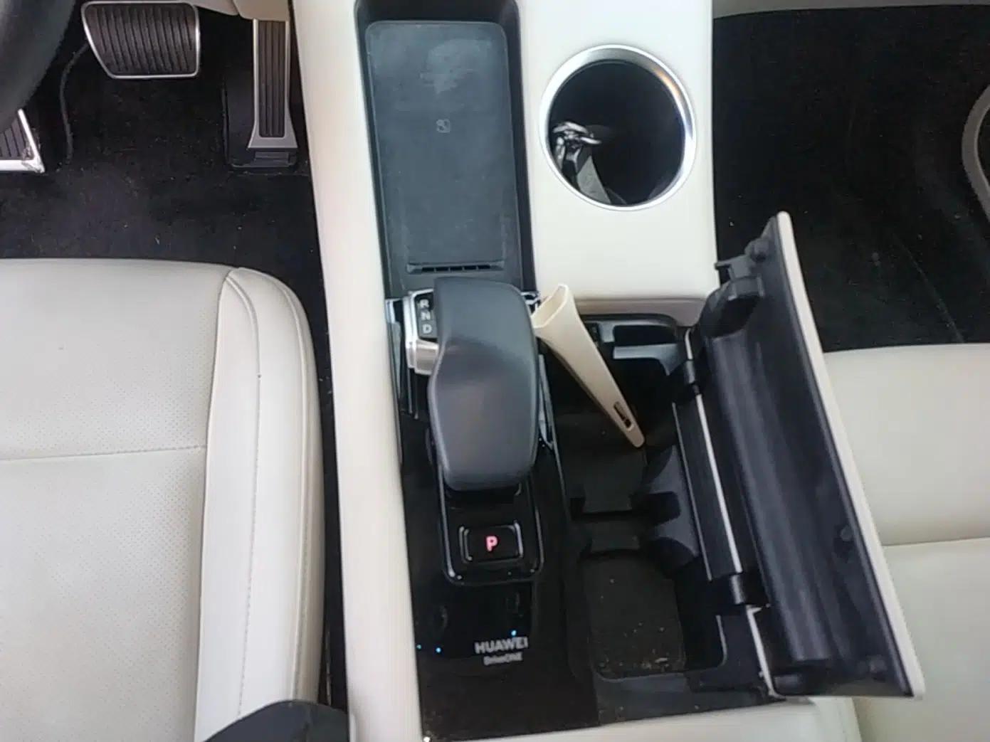 Hima AITO M5 2022 Extended-Range Four-Wheel Drive Performance Version — миниатюра 16