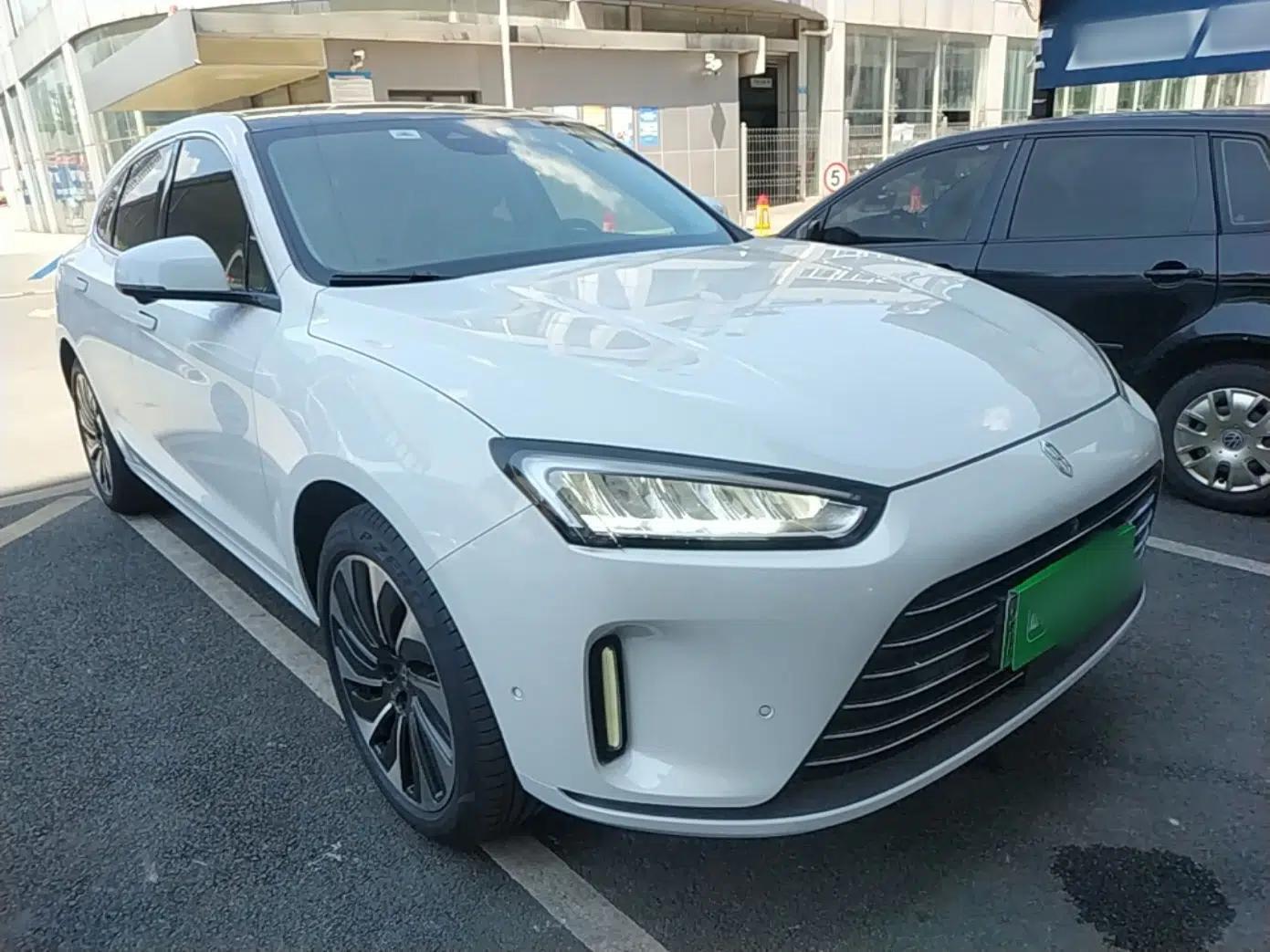 Hima AITO M5 2022 Extended-Range Four-Wheel Drive Performance Version — миниатюра 3