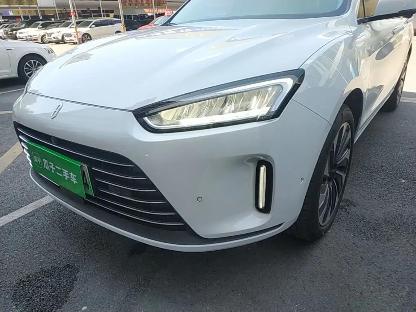 Hima AITO M5 2022 Extended-Range Four-Wheel Drive Performance Version — миниатюра 8