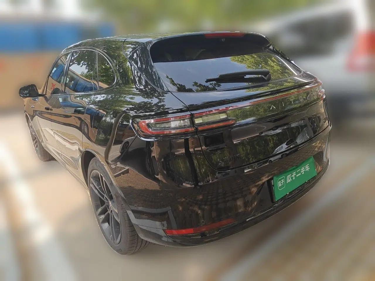 Hima AITO M5 2025 Extended-Range Ultra Rear-Wheel-Drive Version — миниатюра 4