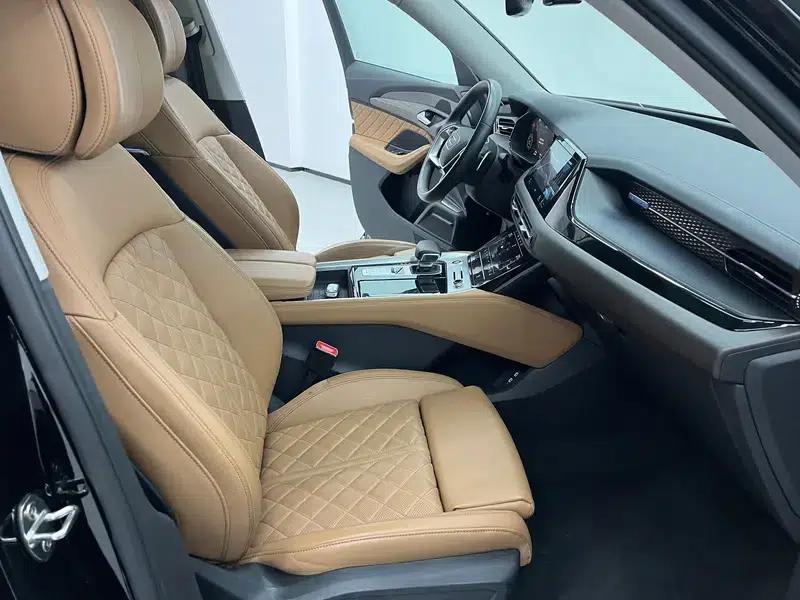 Audi Q6 2024 45TFSI quattro Qiyun Edition Yulin Package 6-seater — миниатюра 16