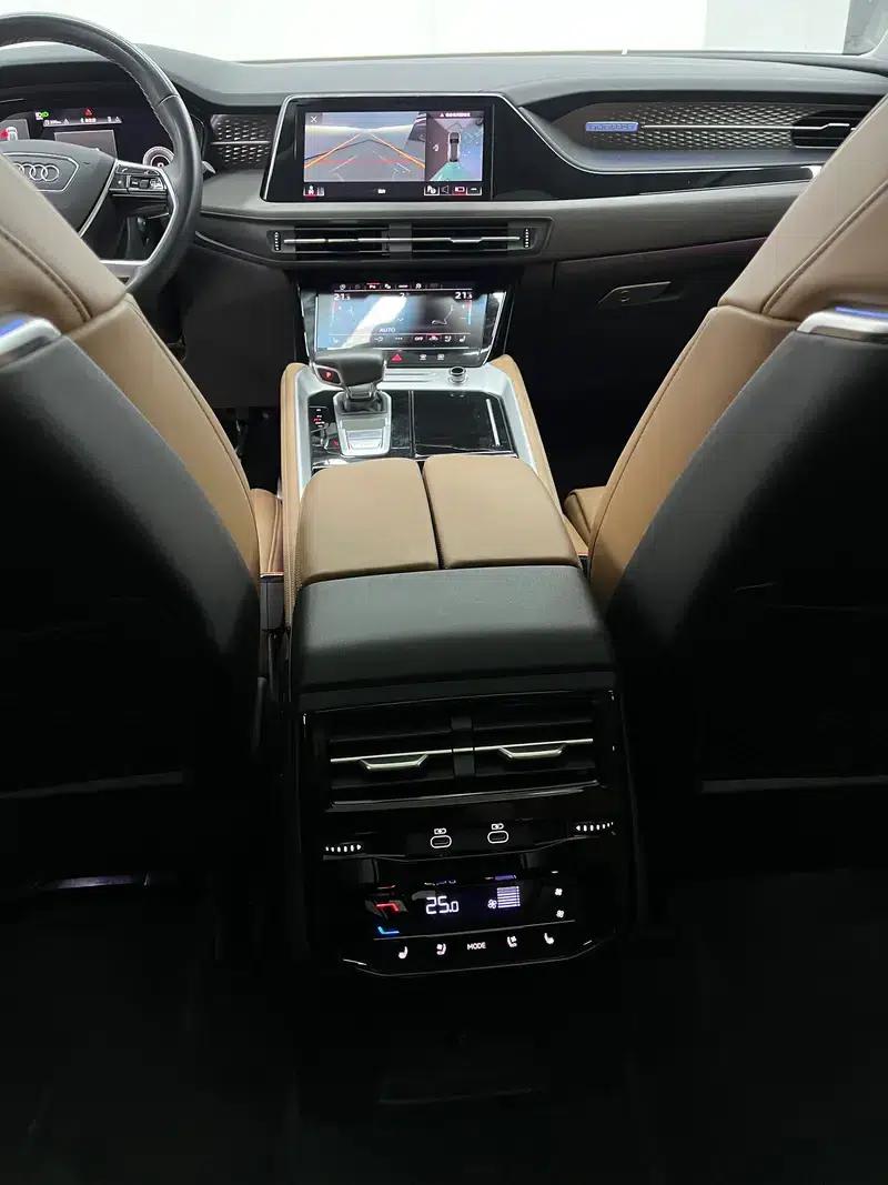 Audi Q6 2024 45TFSI quattro Qiyun Edition Yulin Package 6-seater — миниатюра 10