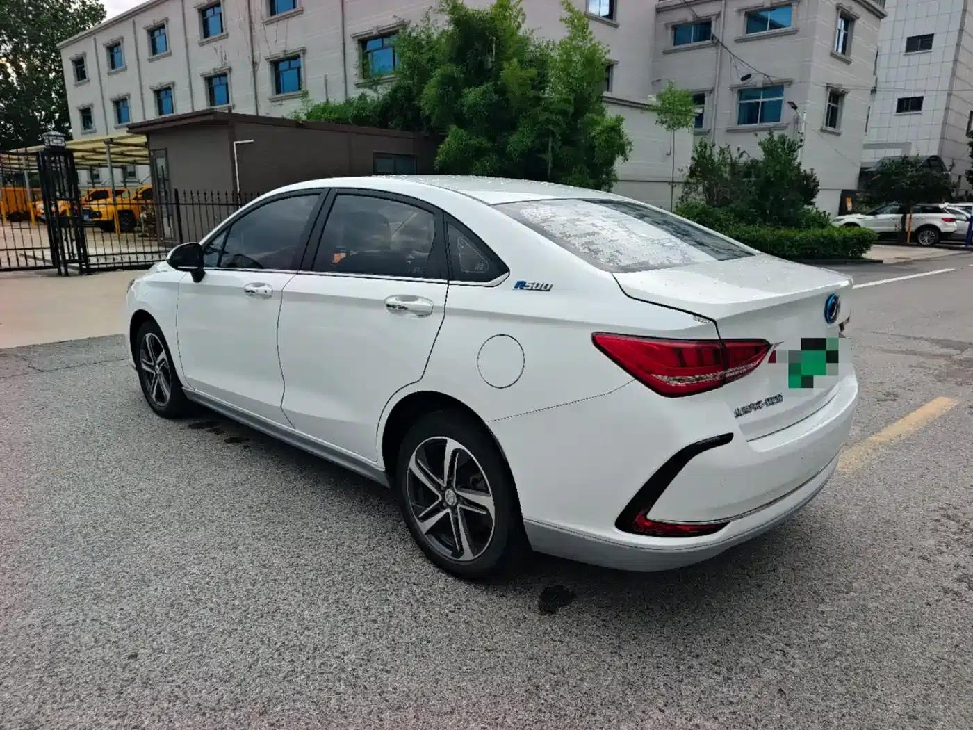 Beijing EU5 2018 R500 Smart Wind Edition — миниатюра 13
