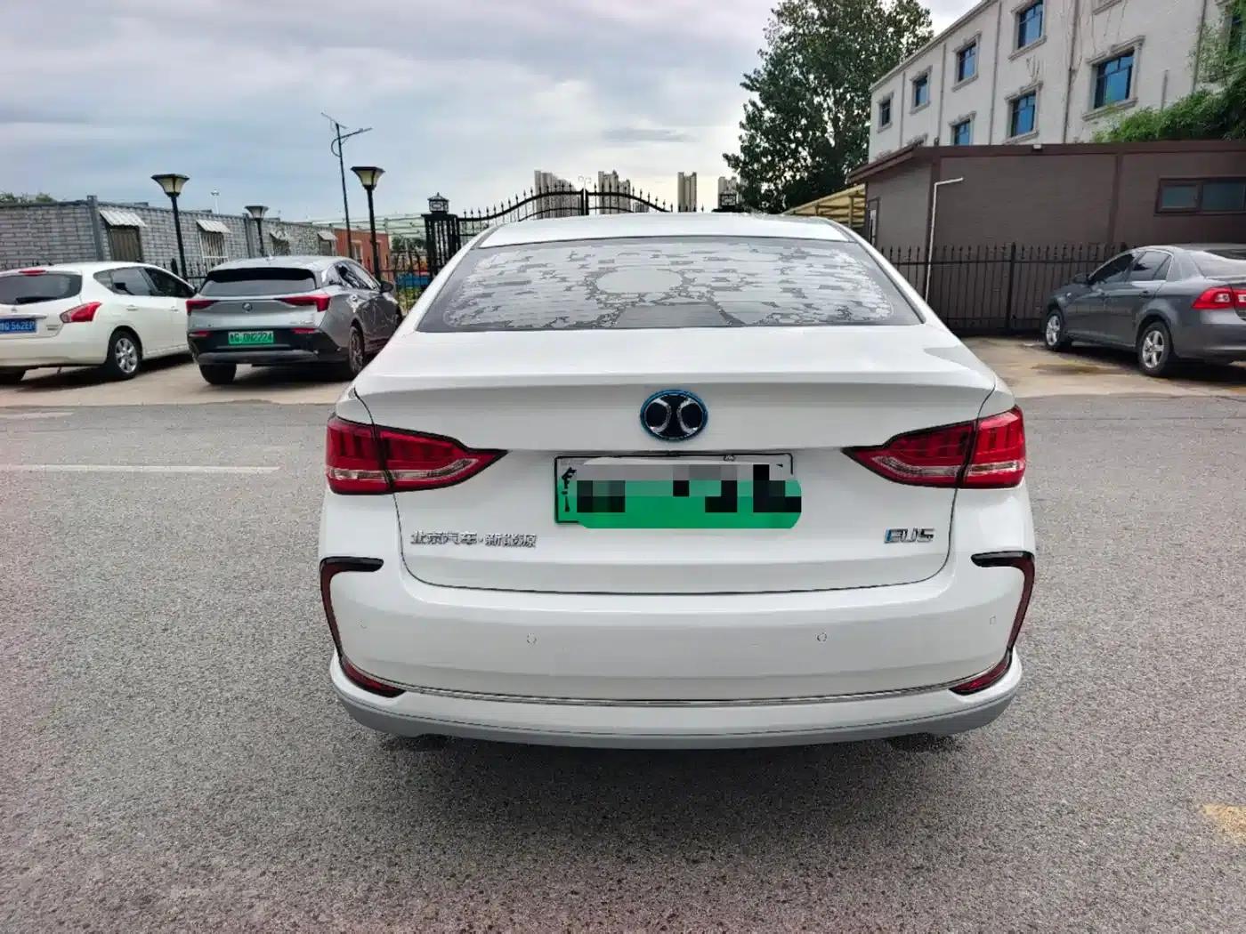 Beijing EU5 2018 R500 Smart Wind Edition — миниатюра 14