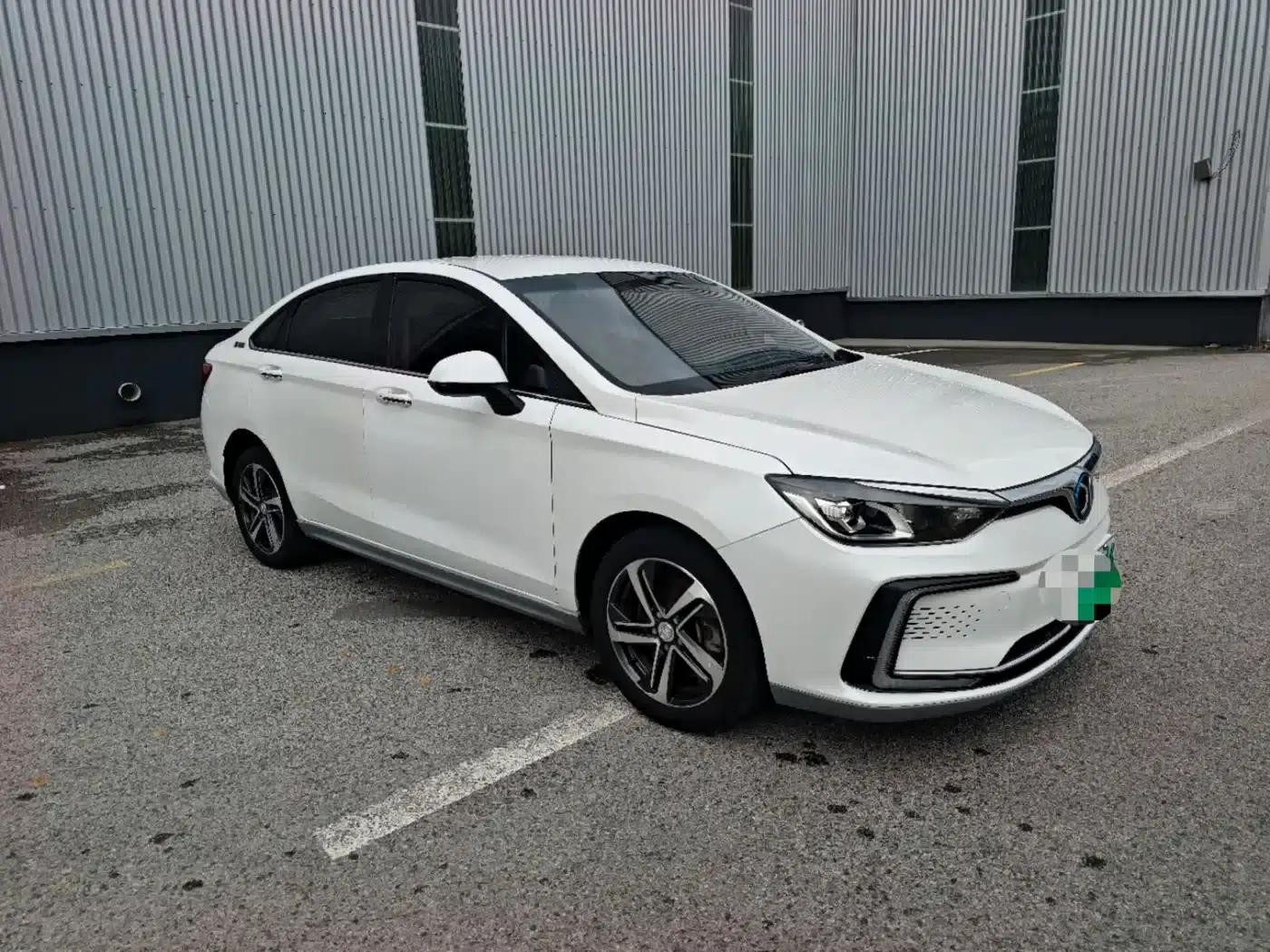 Beijing EU5 2018 R500 Smart Wind Edition — миниатюра 3