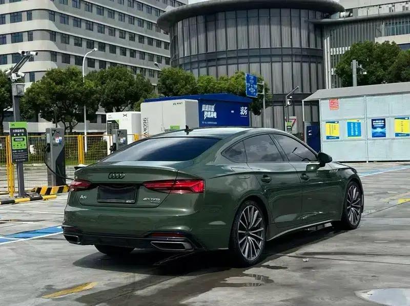Audi A5 2024 Sportback 40 TFSI quattro Luxury Dynamic — миниатюра 6