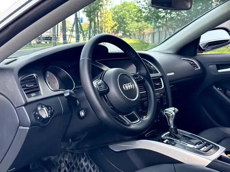 Audi A5 2013 Sportback 40 TFSI quattro — миниатюра 12