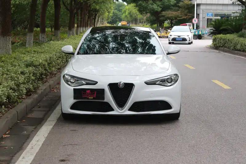 Giulia Juliet 2017 2.0T 280HP Luxury Edition — миниатюра 2
