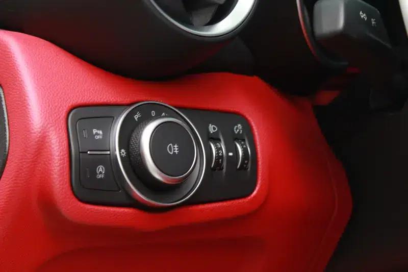 Giulia Juliet 2017 2.0T 280HP Luxury Edition — миниатюра 14
