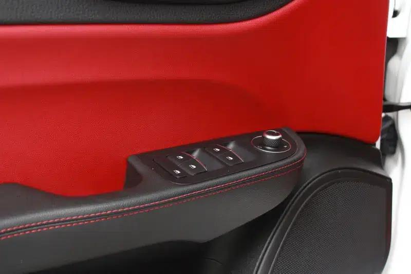 Giulia Juliet 2017 2.0T 280HP Luxury Edition — миниатюра 20