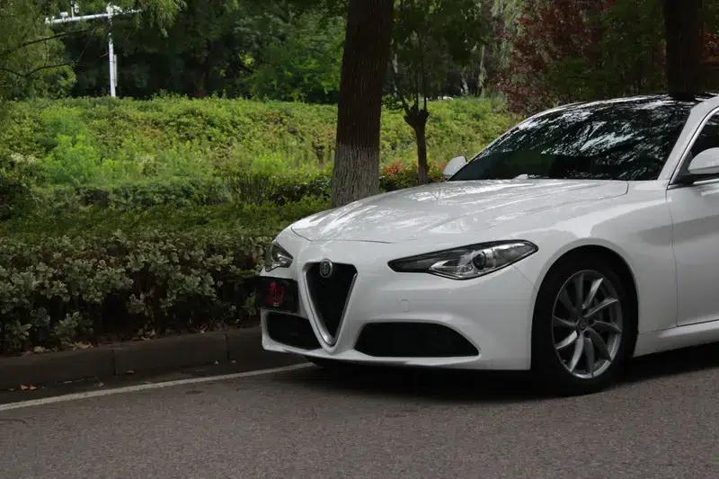 Giulia Juliet 2017 2.0T 280HP Luxury Edition — миниатюра 6