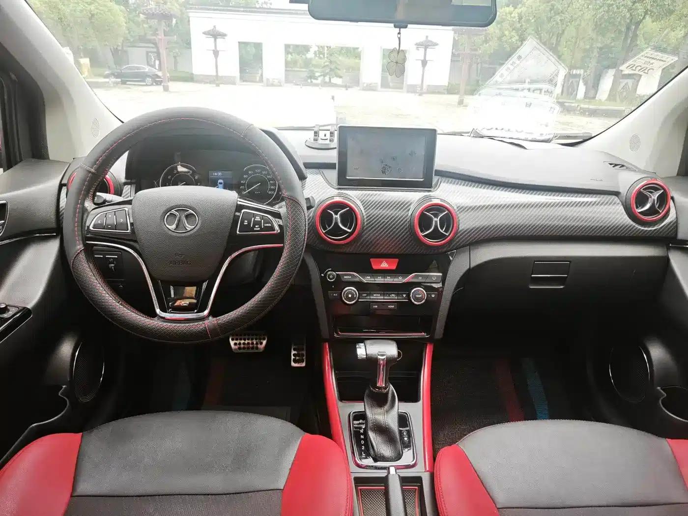 2015 Senova X25 1.5L Automatic Deluxe Edition — миниатюра 6