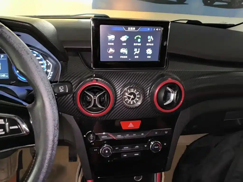 2017 Senova X25 1.5L Automatic Elite Navigation Edition — миниатюра 13