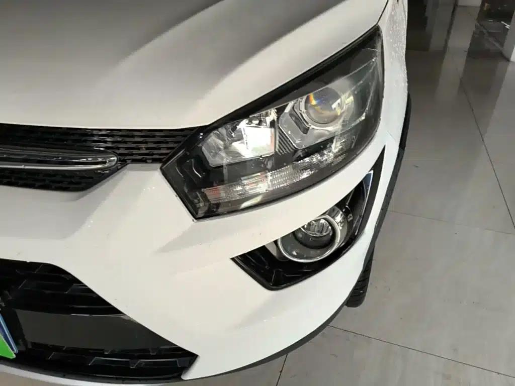 2017 Senova X25 1.5L Automatic Elite Navigation Edition — миниатюра 24