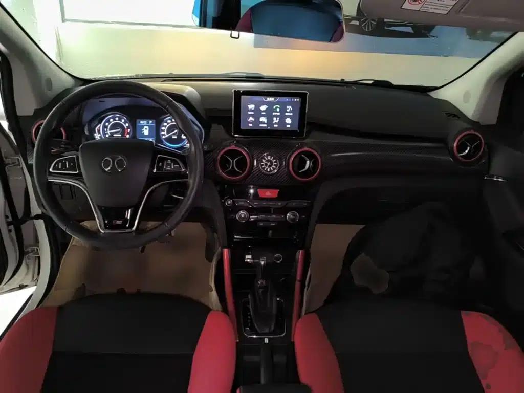 2017 Senova X25 1.5L Automatic Elite Navigation Edition — миниатюра 10