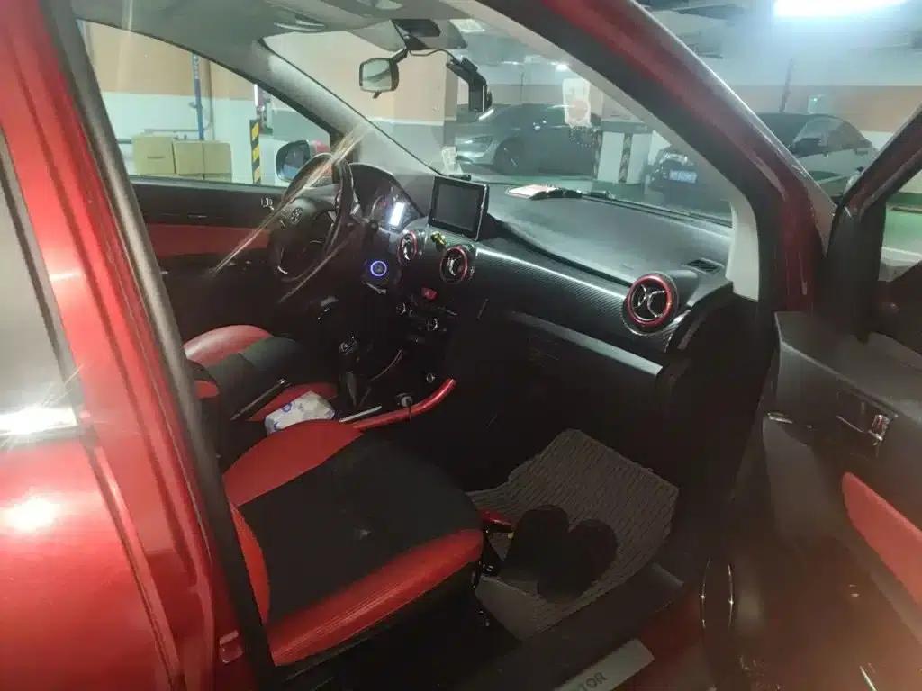 2015 Senova X25 1.5L Manual Elite — миниатюра 22