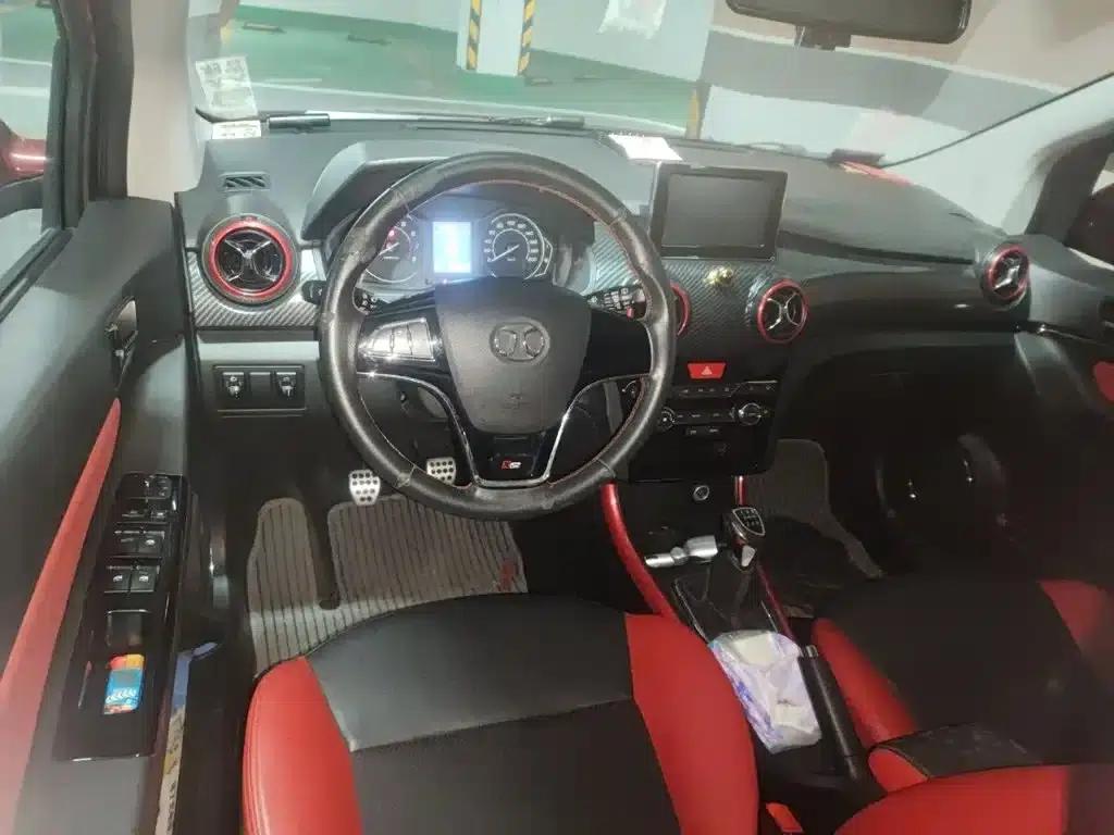 2015 Senova X25 1.5L Manual Elite — миниатюра 6