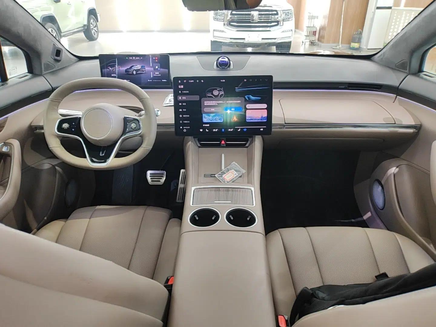 Hima Luxeed R7 2025 Range-Extended Version 251 km Max — миниатюра 12