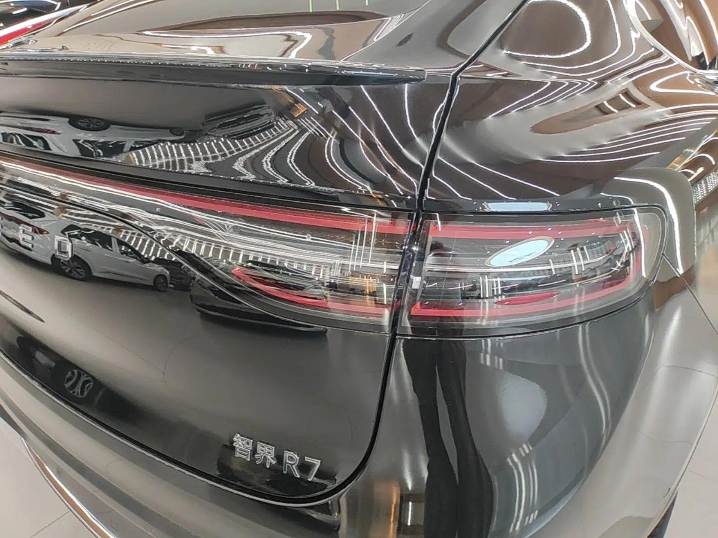 Hima Luxeed R7 2025 Range-Extended Version 251 km Max — миниатюра 9