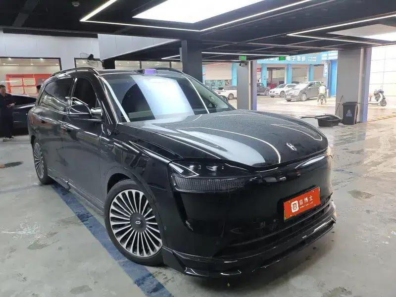 Wenjie M9 2024 Ultra Range Extended 6-Seater — миниатюра 2
