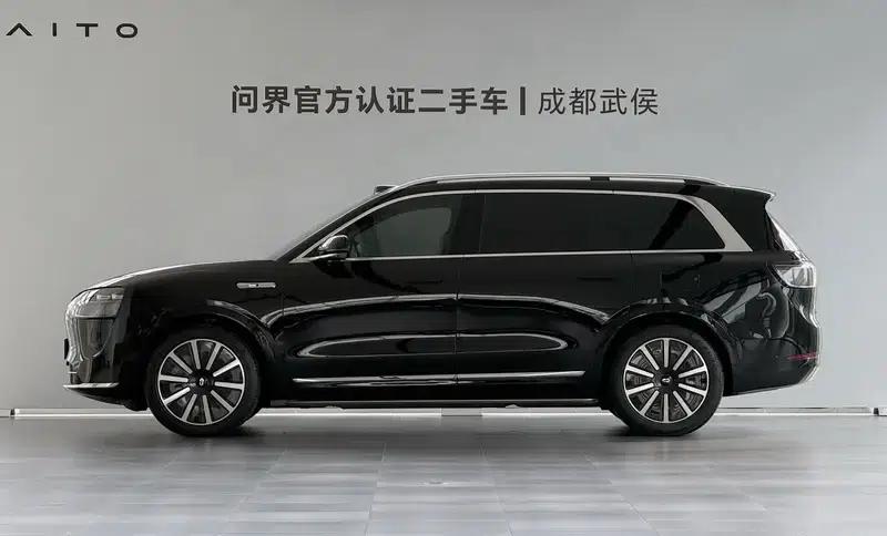 Wenjie M9 2024 Ultra Range Extended 6-Seater — миниатюра 2