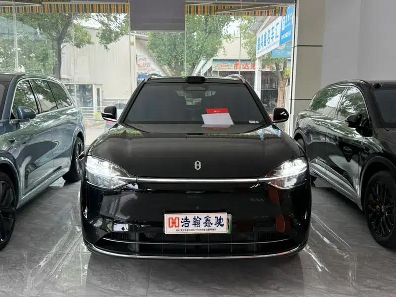 Wenjie M9 2024 Extended Range Max Six-Seater — миниатюра 2