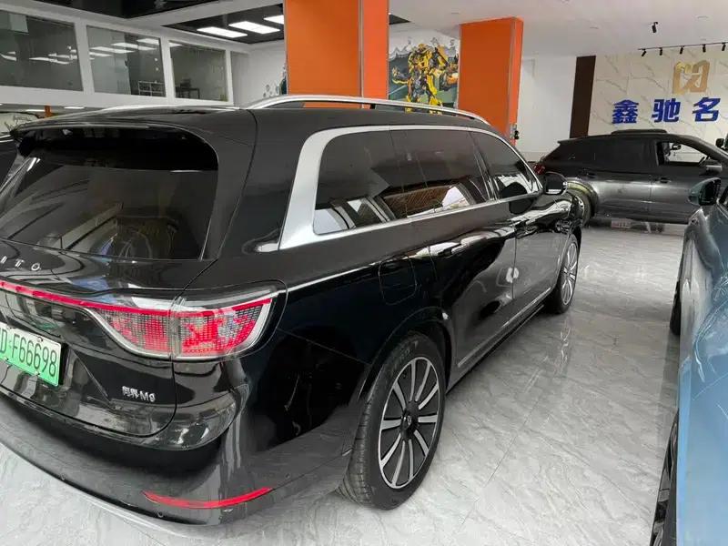 Wenjie M9 2024 Extended Range Max Six-Seater — миниатюра 5