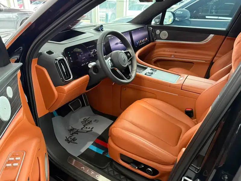 Wenjie M9 2024 Extended Range Max Six-Seater — миниатюра 9