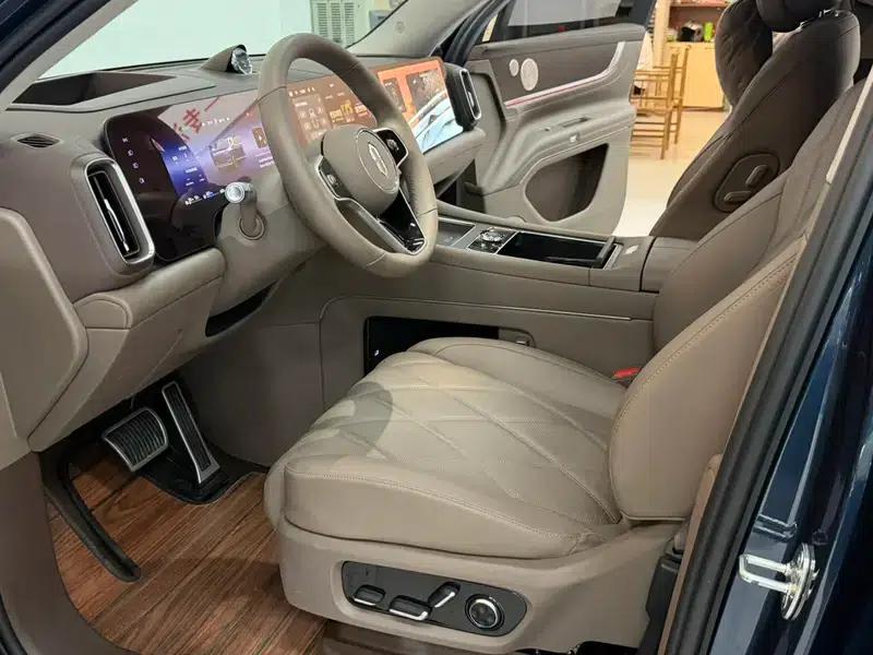 Wenjie M9 2025 Ultra Extended Range Six-Seat Version (192-line LiDAR) — миниатюра 13